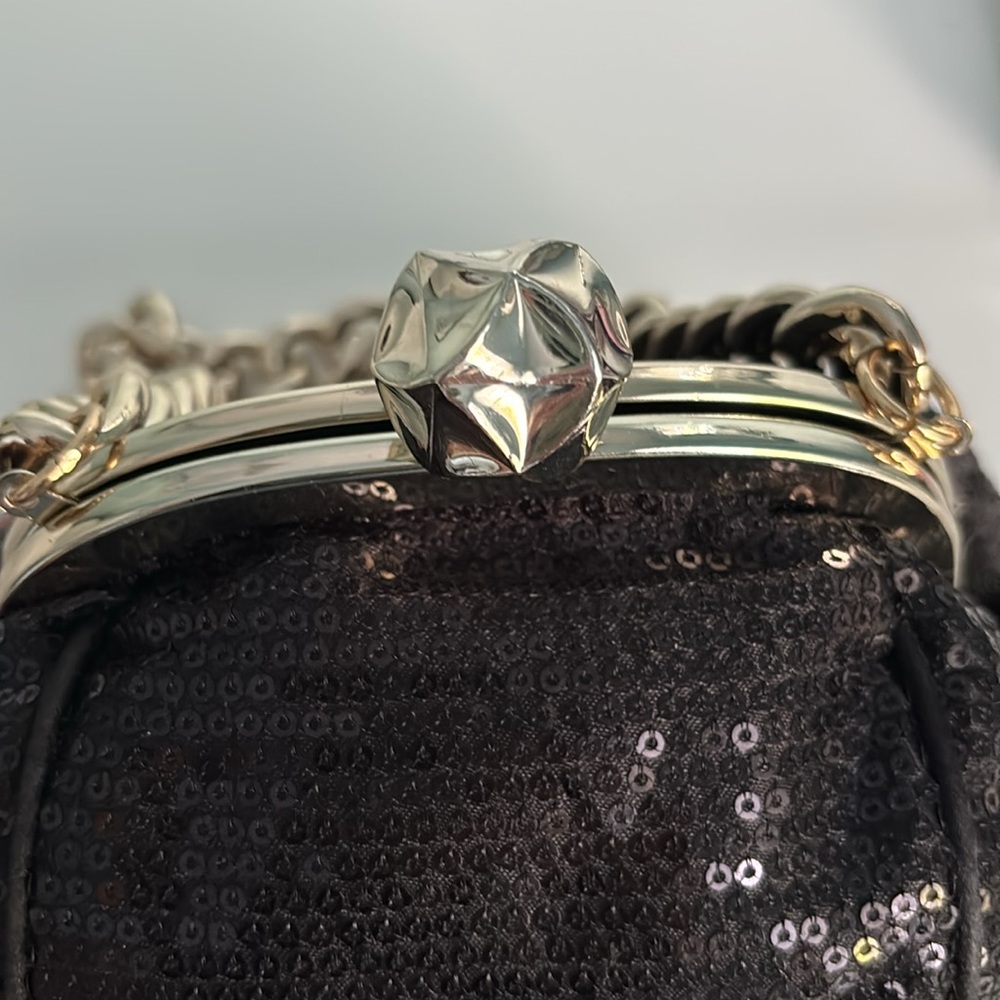 Betsey Johnson petite sequined bag w/ gold link handle. 7”W x 6”H x 3”D - Picture 3 of 9